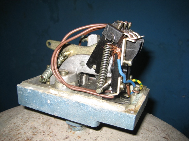 Antique pressure switch